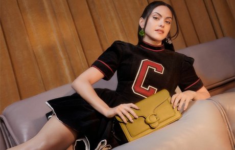 Camila Mendes