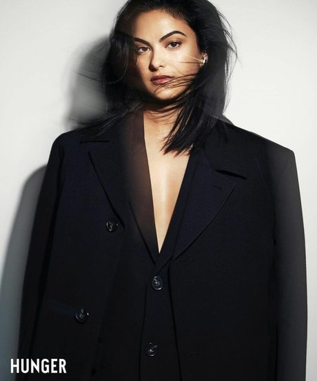 Camila Mendes
