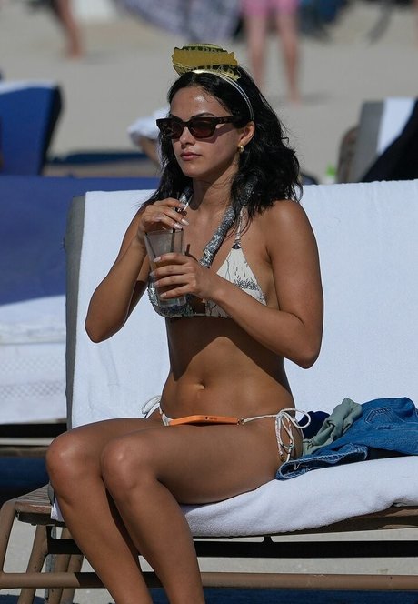 Camila Mendes