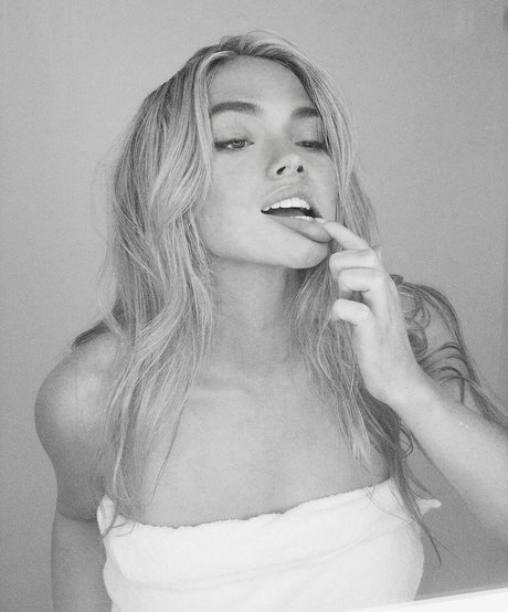 Natalie Alyn Lind