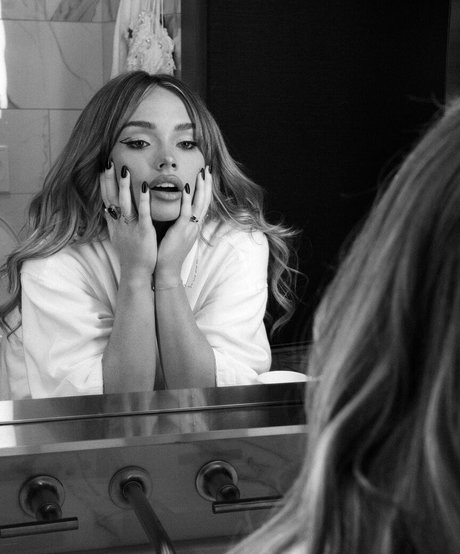 Natalie Alyn Lind