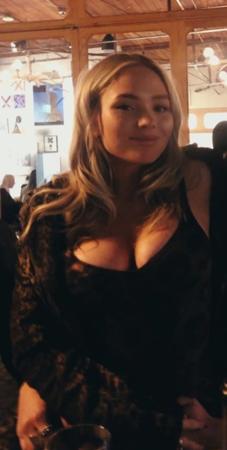 Natalie Alyn Lind