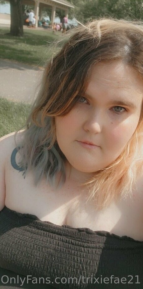Foto desnuda filtrada de OnlyFans de Trixiefae21