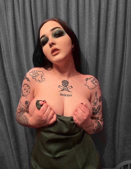 Foto desnuda filtrada de OnlyFans de Missspookyrose