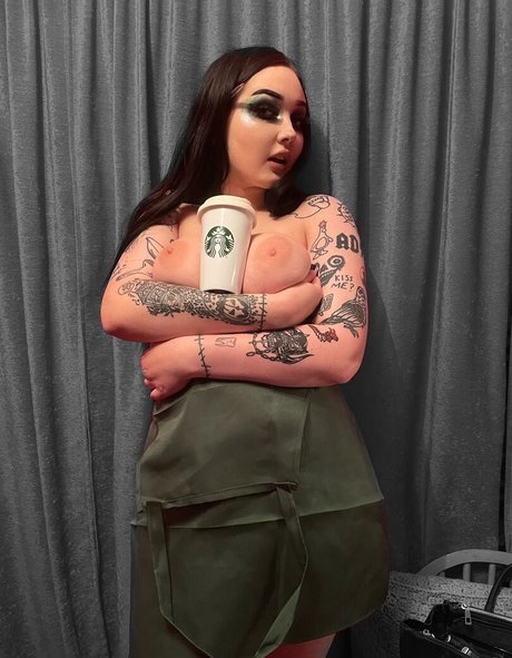 Missspookyrose