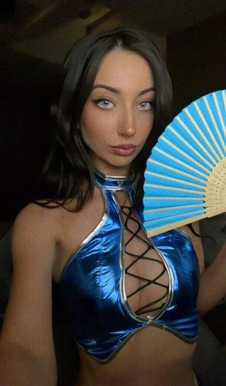Обнаженная фотография утечки OnlyFans от Marmarbunni