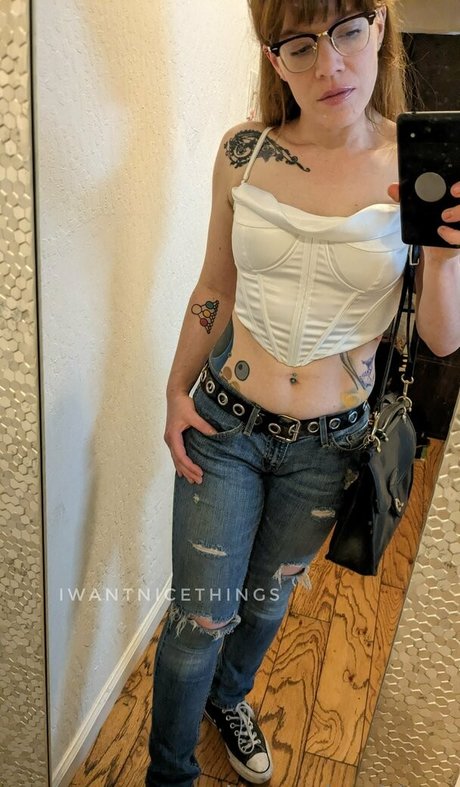 Nacktes geleaktes OnlyFans-Foto von Iwantnicethings