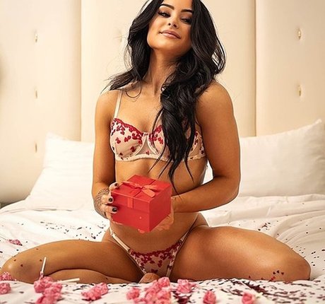 Nahá fotka uniklých OnlyFans od Brynn Noel