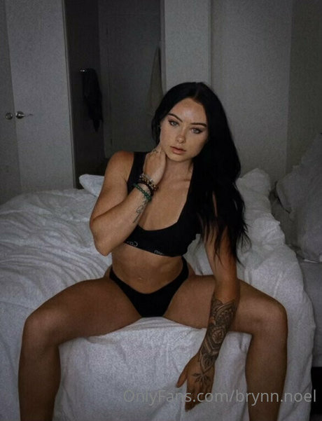 Brynn Noel OnlyFansリークヌード写真