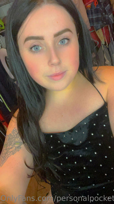 Foto nua vazada do OnlyFans de Personalpocketcutie