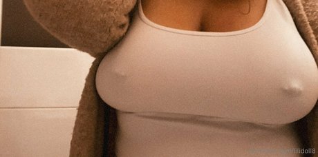 Alasti lekkinud OnlyFans-i pilt Lilidoll8