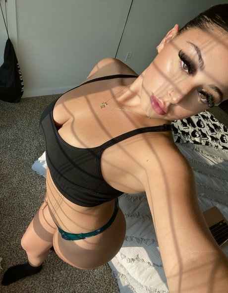 Naken läckt OnlyFans-bild av Skylarprice