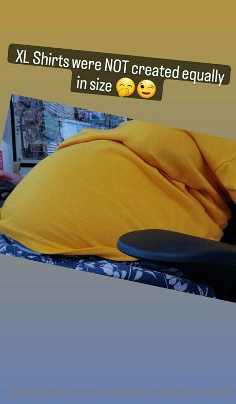 Naken lekkede OnlyFans-bilde av Twosizes2small