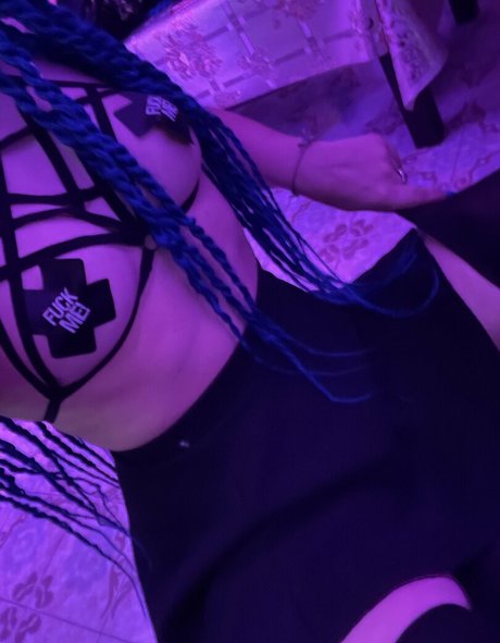 Photo nue de fuite OnlyFans de Vikyscreaming
