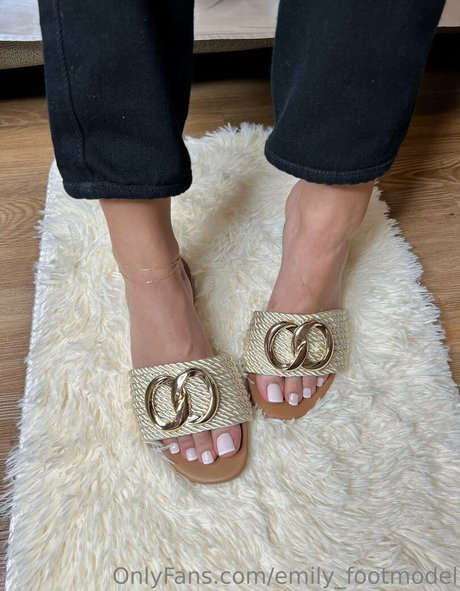 Emilyfootmodel