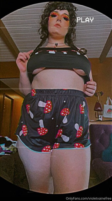Alasti lekkinud OnlyFans-i pilt Violetvainefree