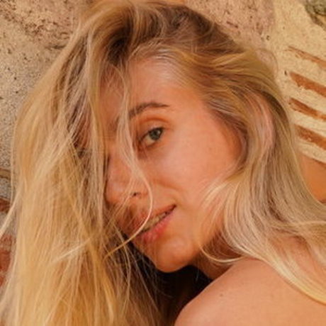 Alaston vuotanut OnlyFans-kuva Vodkaqueen