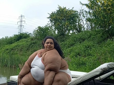 Nacktes geleaktes OnlyFans-Foto von Fatsaturdays