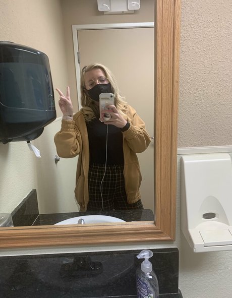 Abbsoluteltyabbs