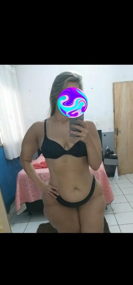 Naken läckt OnlyFans-bild av Curvycristinaah