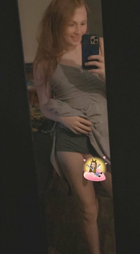 Naken läckt OnlyFans-bild av Shytransfree