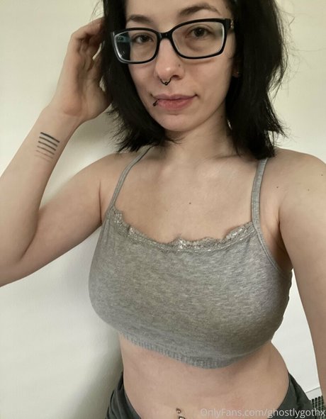 Nahá fotka uniklých OnlyFans od Ghostlygothx