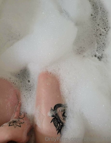 Naken läckt OnlyFans-bild av Bhunny19
