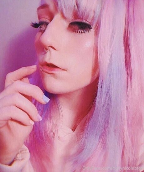 Nahá fotka uniklých OnlyFans od Hollynicolebtch