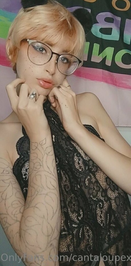 Naken lekkede OnlyFans-bilde av Cantaloupexo