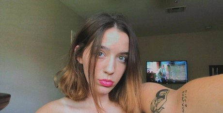 Nahá fotka uniklých OnlyFans od Sleepysofia