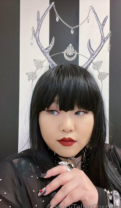 Storytellercosplay