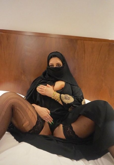 Nøgent lækket OnlyFans-billede af Persiana