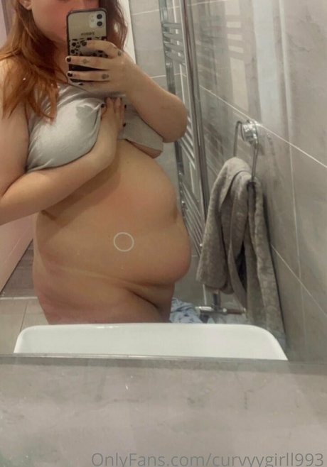 Naken läckt OnlyFans-bild av Curvyygirll993