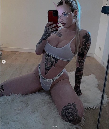 Nahá fotka uniklých OnlyFans od The Kayley Wouters