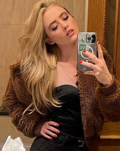 Nøgent lækket OnlyFans-billede af Kathryn Newton