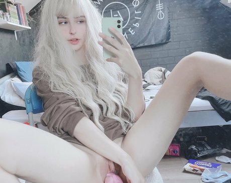 Petite-twink