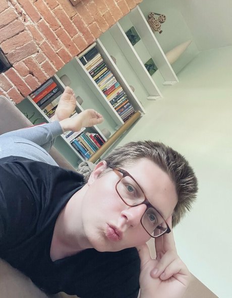 Softboyfeetx