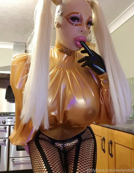 Evelyndoll