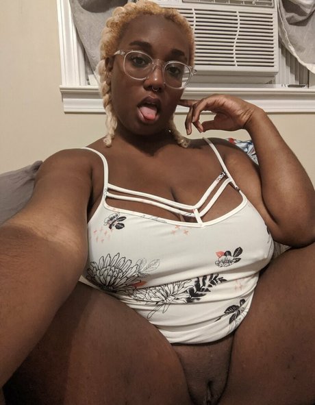 Naken lekkede OnlyFans-bilde av Thothead