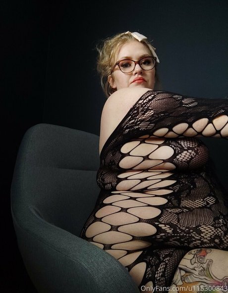 Nahá fotka uniklých OnlyFans od Swedishbutterball