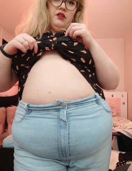 Naken lekkede OnlyFans-bilde av Swedishbutterball