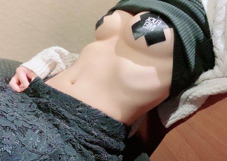 Nahá fotka uniklých OnlyFans od Minori Natsume