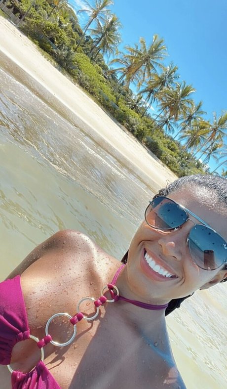 Marcela Sales