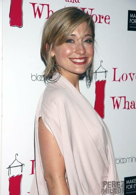 Naken lekkede OnlyFans-bilde av Allison Mack