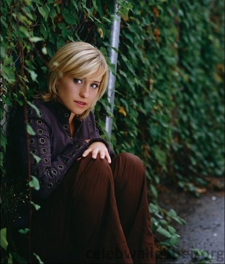 Nahá fotka uniklých OnlyFans od Allison Mack
