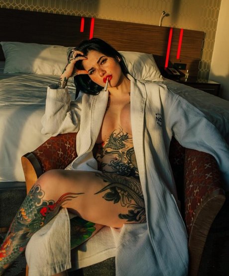 Naken läckt OnlyFans-bild av Aurore Pariente