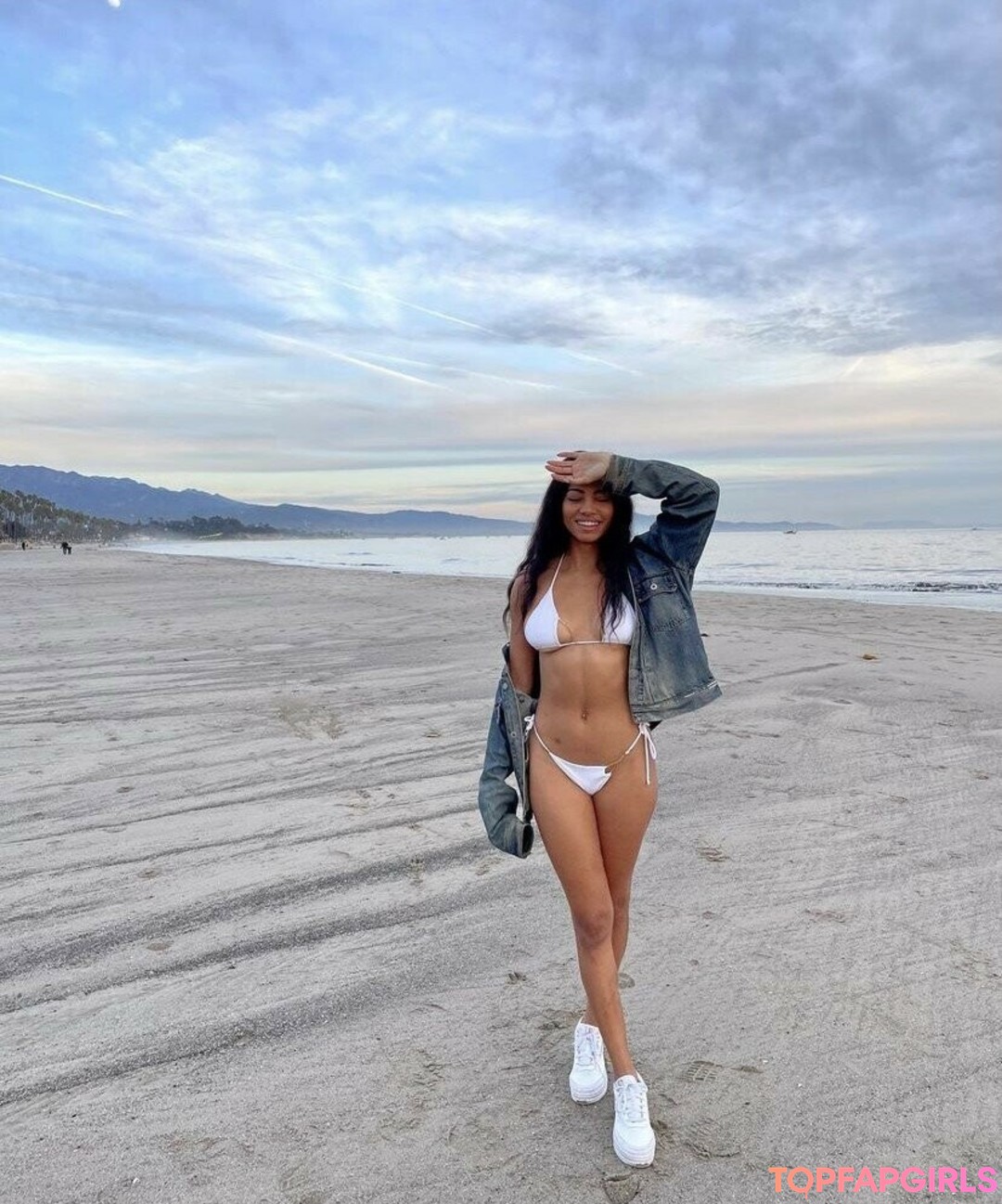 Naken lekkede OnlyFans-bilde av Camille Hyde #146