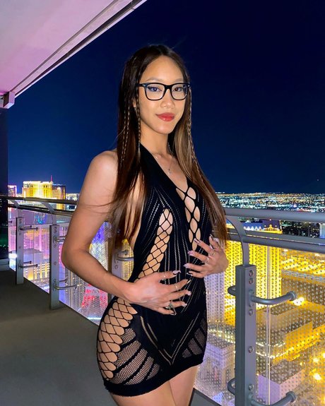 Naken läckt OnlyFans-bild av Mailynguyenn