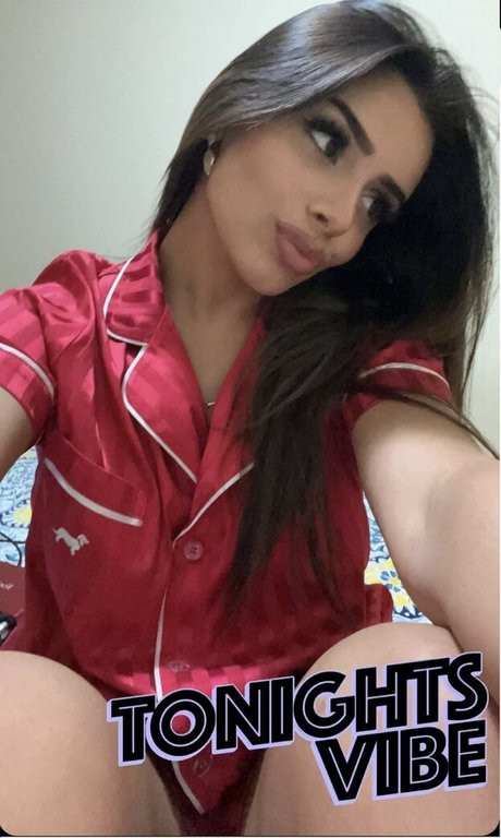 Foto nua vazada do OnlyFans de Celina Sharma