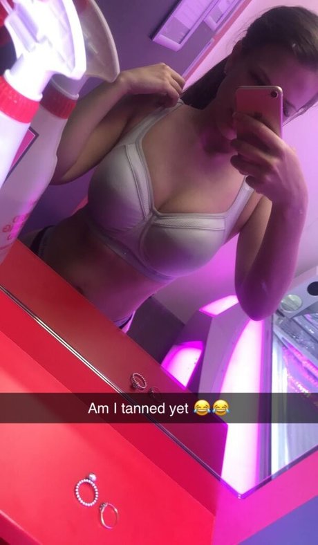 Chloe Carter